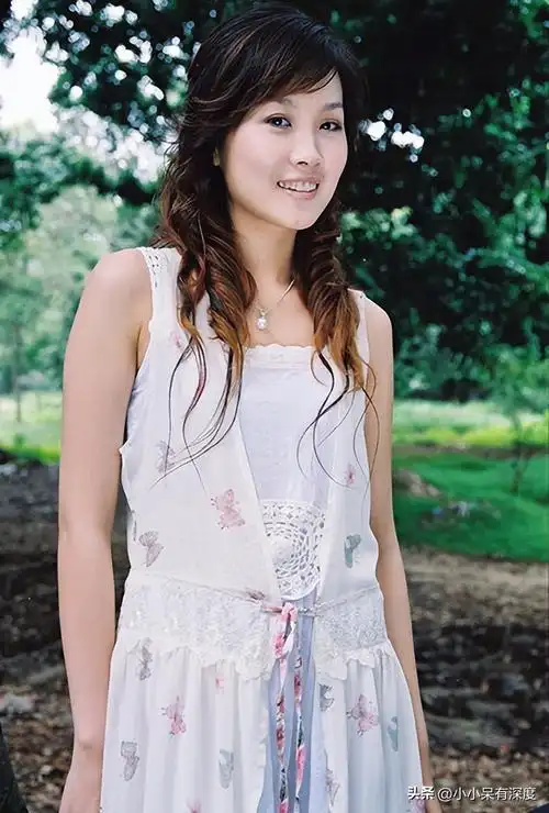 东南卫视主持人 施源源东南卫视主持人-大连之家