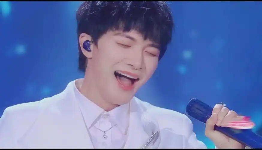 你好,请问你有见到我丢了一拍的心跳么?@卡布叻_周深