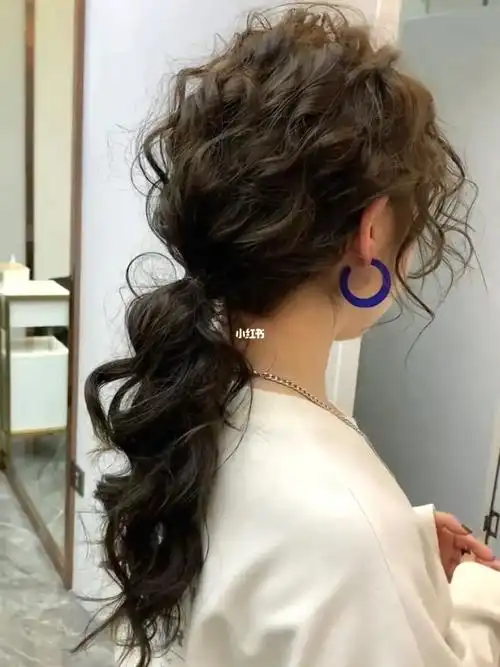 扎起来也超好看的法式卷发少发妹纸救星