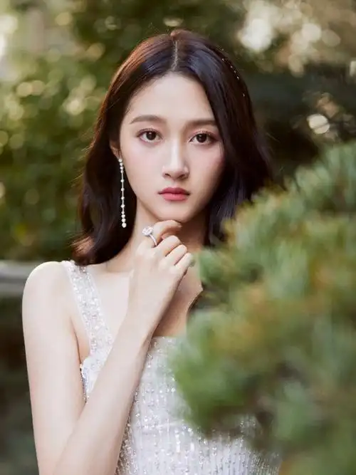 高鼻子一定是好看的吗