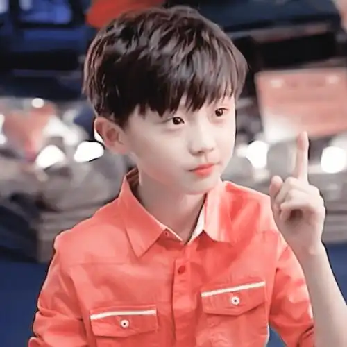 马嘉祺小时候太可爱了