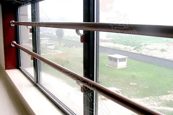 横排式阳台护栏装修效果图(图)