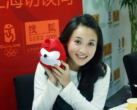 smg主持人丹丹做客搜狐