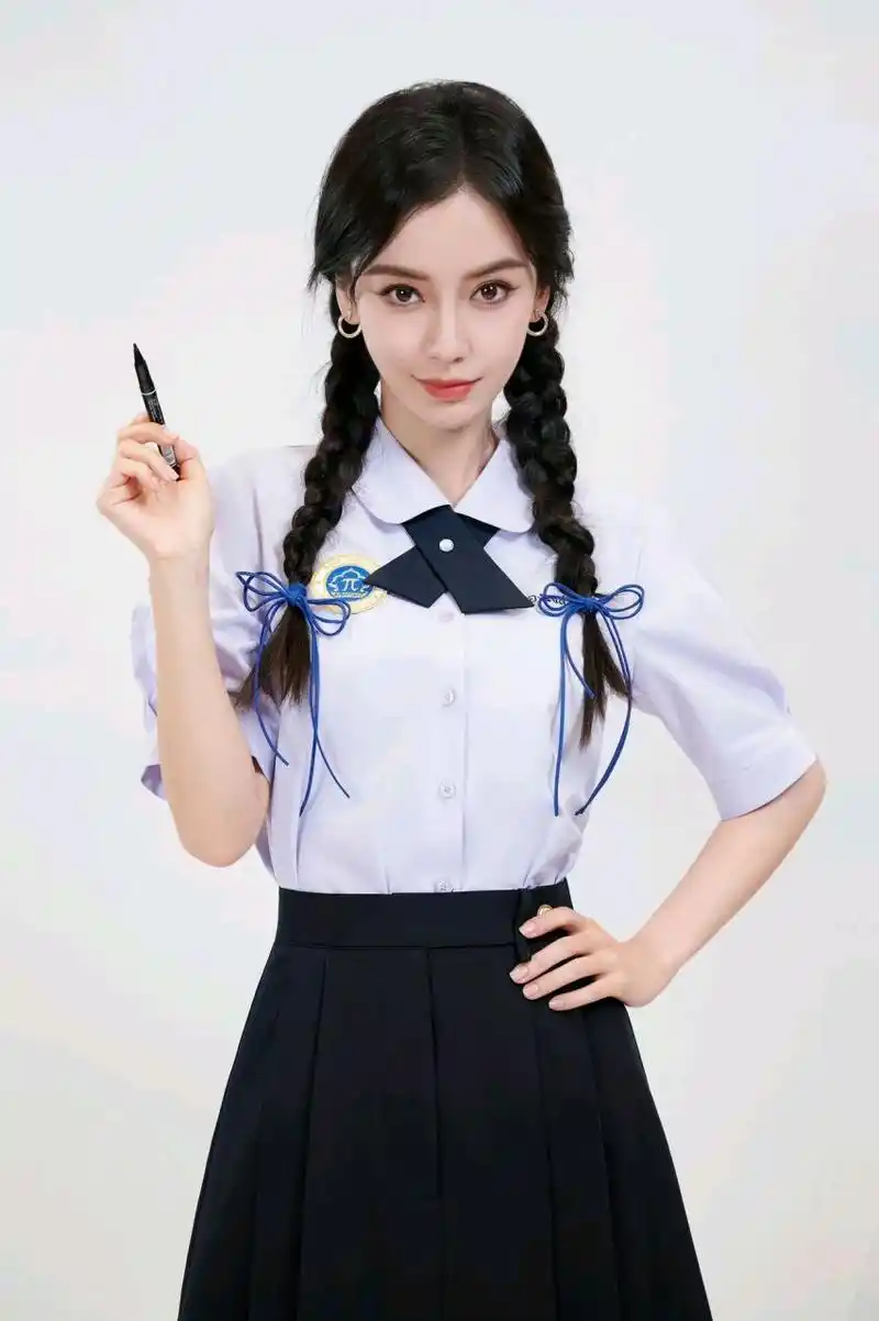 杨颖学院风造型#娱乐大赏# #一眼沦陷# #明星穿搭