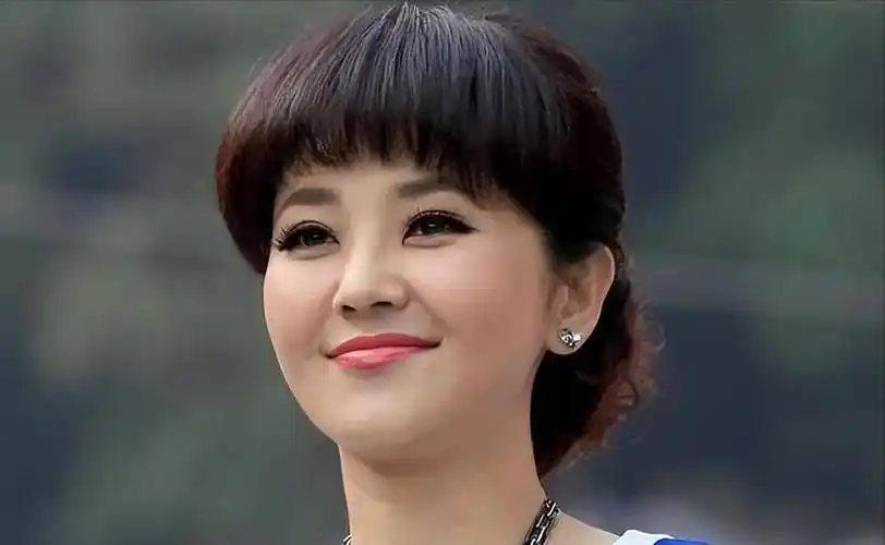 主持人方琼:我这辈子最正确的决定,就是闪婚嫁给大8岁的副台长