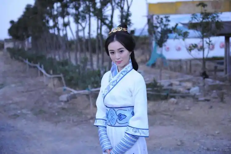 刘竞 饰 周芷若