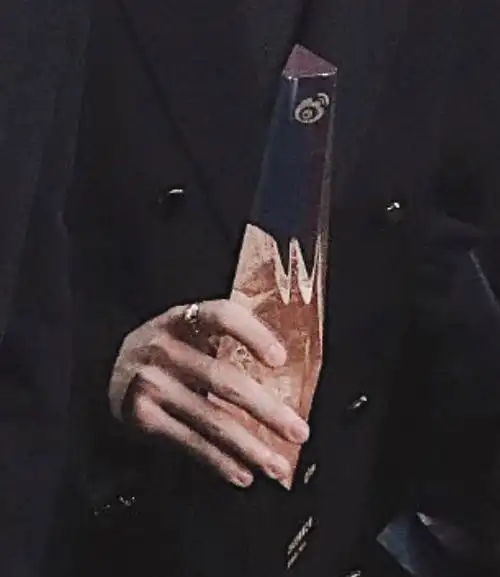 少年的肩应该担起草长莺飞和清风明月【马嘉祺部位苏感手控福利】