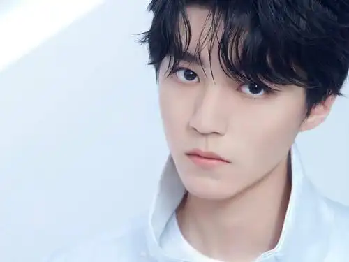 tfboys七周年写真vol.3《与光》__凤凰网