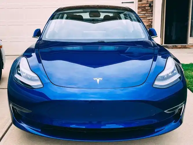 特斯拉model3荣登国内电动汽车销冠总榜排第10