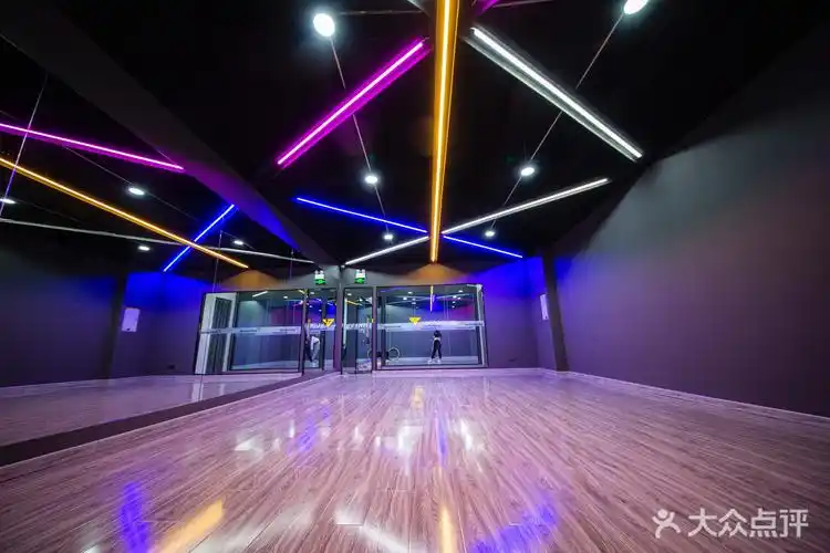 【齐舞空间街舞艺能团购】-大众点评网团购太原站