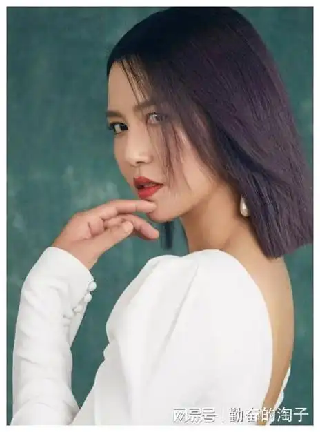 超级女声冠军江映蓉整容失败后像怪物全身只剩眼珠是她自己的