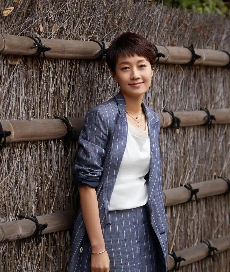 马伊琍穿孕妇装被偶遇疑似怀第三胎和文章蜜游越南