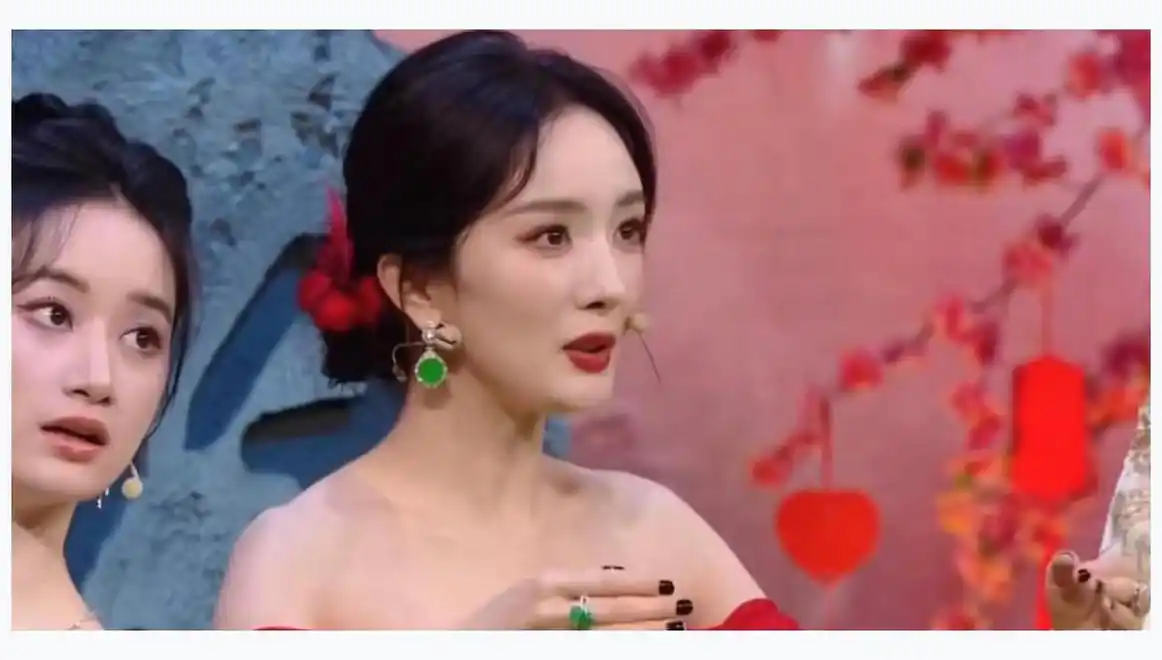 杨幂丰满月红出镜,胡连馨短发动人,祝绪丹长腿吸睛