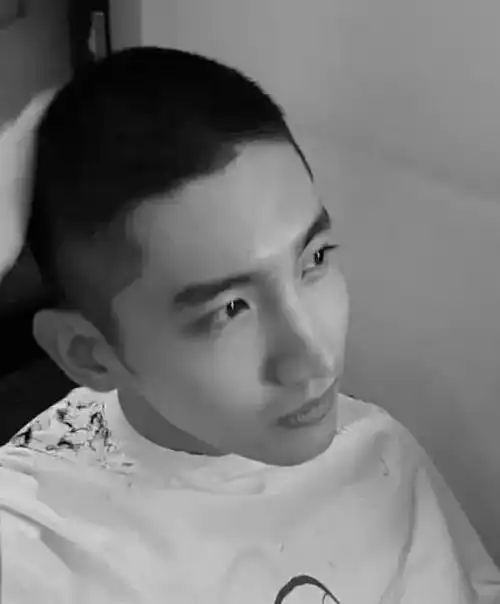 男生发型有一种帅叫寸头痞让你man爆整个夏日