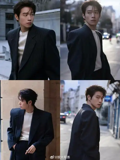 魏大勋晒看秀照