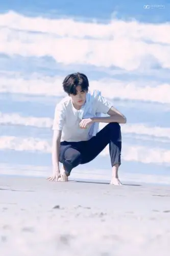 毕雯珺——奇妙的食光海边图源微博侵删