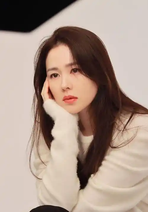 10个国外冻龄女神,张娜拉近照非常有少女感,孙艺珍超_