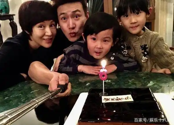 老干部靳东用事实证明了二婚的女人更是宝贝