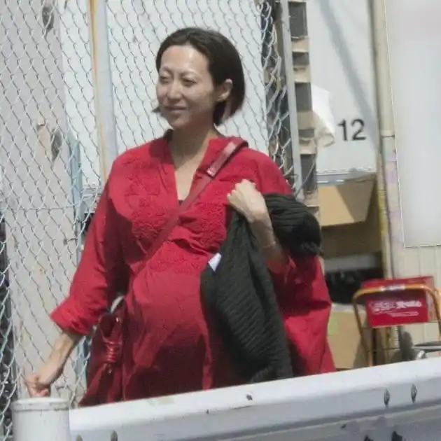 一青窈四月下旬被拍到 挺大肚外出即将生三胎|一青窈|女性自身|怀孕