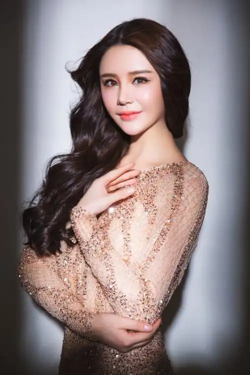 邱璐璠的人物评价