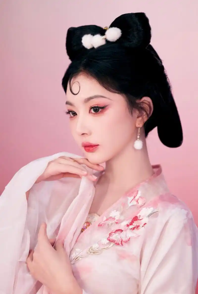 孔雪儿,古装造型,魅力十足!