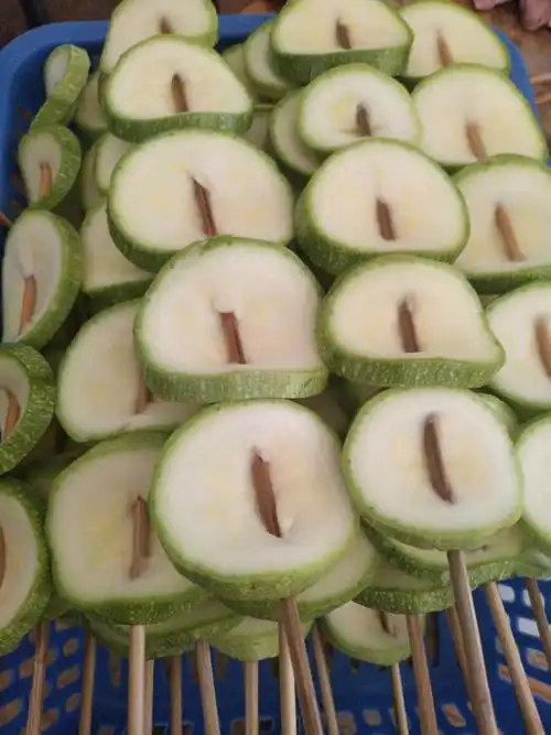 烤小瓜 ￥2元/串 已售1068份