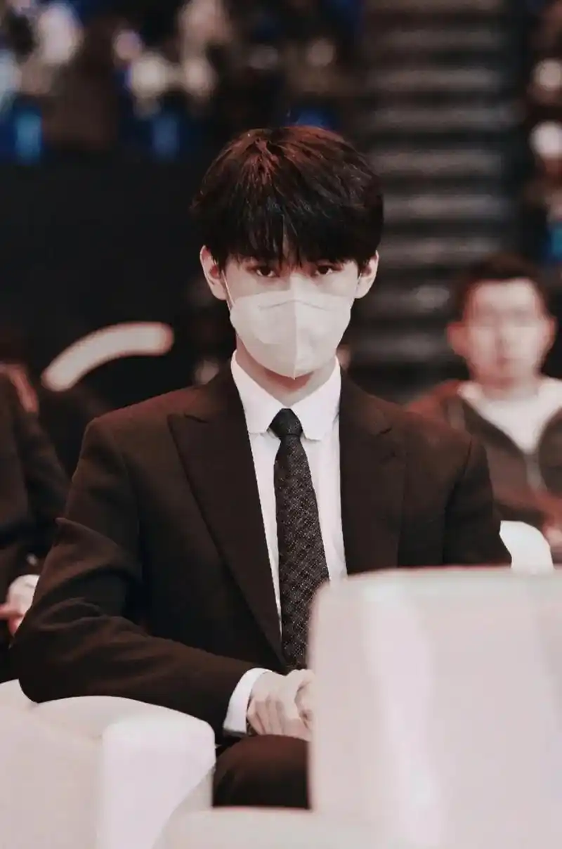 这几张照片还拿不下你?#张真源钓系之神 #张真源  - 抖音