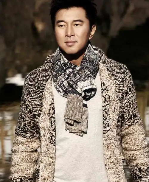 满文军个人资料()凭"懂你"爆红的满文军,为何落得今天这个下场?