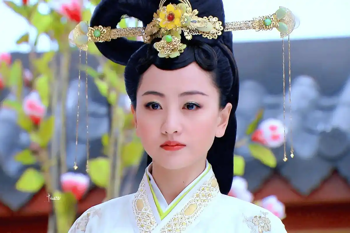 可是杨蓉演反派从来不用烟熏妆##杨蓉演反派妆越淡人越狠#陆贞传奇里