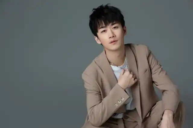 和平精英不求人七夕再爆帅照!网友:这次真的是颜值主播了|主播|写真|