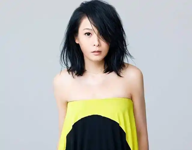 刘若英年轻时的美照气质独特温婉可人_很漂亮_角色_声音