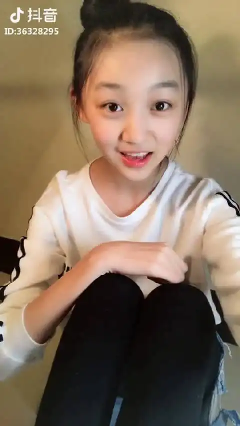 曲芷含# 昨天妞妞抖音更新啦!忘了分. 来自数数姐姐吖 - 微博