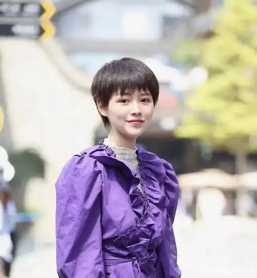 短发女生也可以这么美,被第一个小姐姐迷住了,超美的!