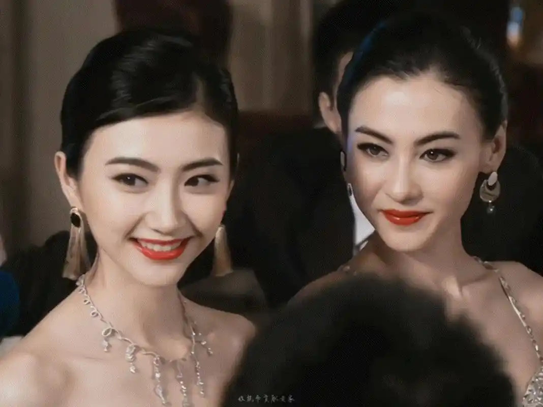 景甜和刘亦菲,景甜和张柏芝,都是顶级美女的绝美瞬间,视觉盛宴!