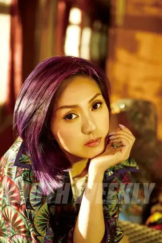 杨千嬅复古封面大片讲述一个人的旅行故事69