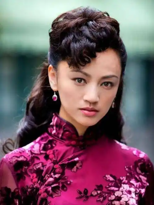 像雾像雨又像风》当年捧红陈坤周迅李小冉孙红雷,唯独没捧红她_罗海琼