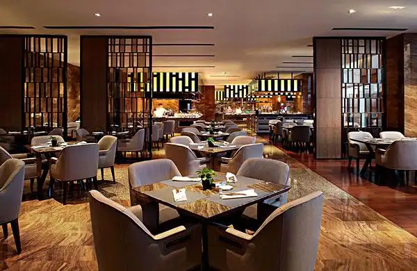 开一个小型西餐厅大约多少钱