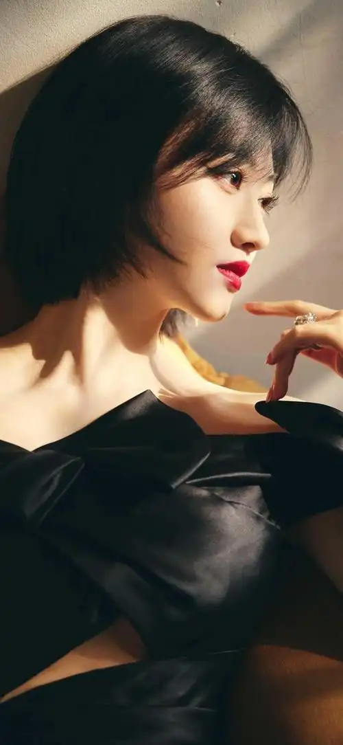 美女明星系列壁纸~景甜,黑色礼服好看还是花色礼服好看