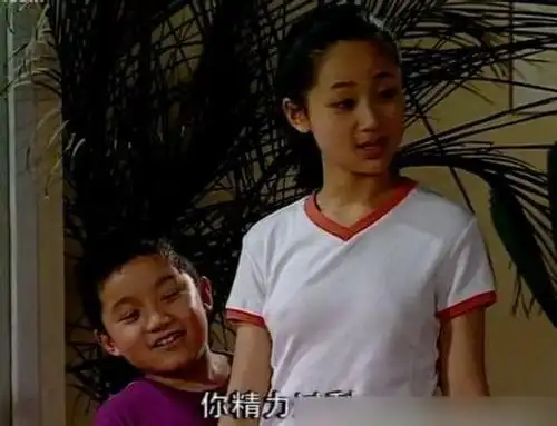 当年她顶替杨紫主演家有儿女如今沦落到跑龙套