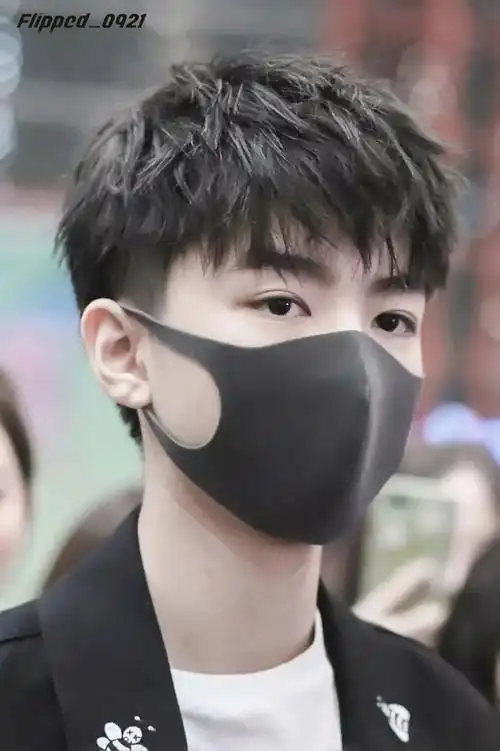 王俊凯什么发型都能驾驭的了