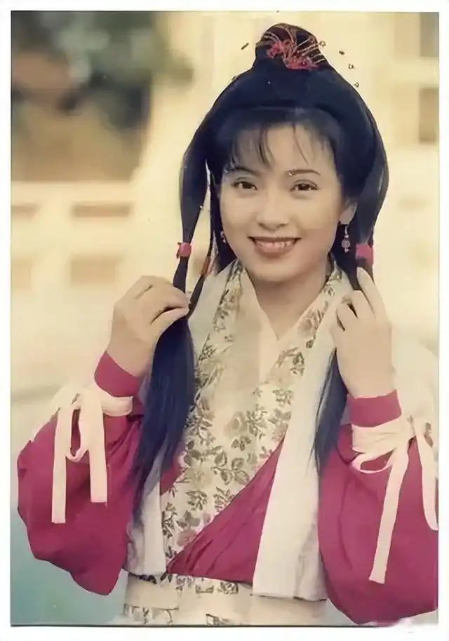 《神雕侠侣》郭襄的性格明显要好过姐姐,为什么黄蓉更喜欢郭芙?