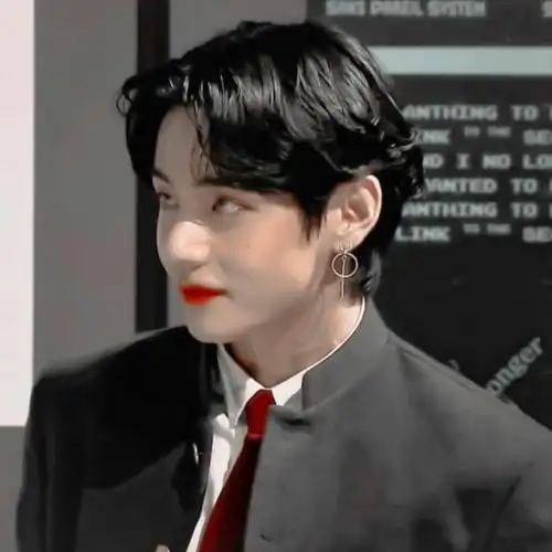 "今天放学后也留下来吧" // 港风v ■ 金泰亨