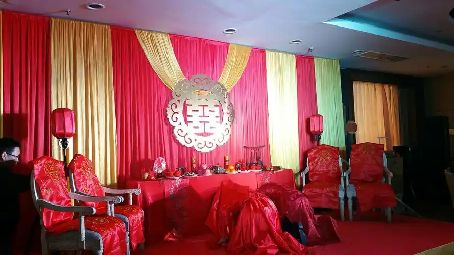 视频:婚礼仪式开始啦!