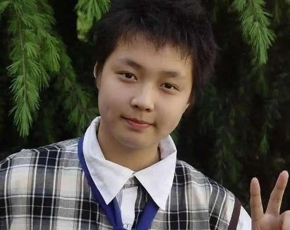 明星出道前的"原生态"照片,若能认出三个,容我管你叫老大