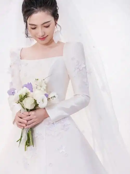 属于甜美新娘的专属缎面婚纱69