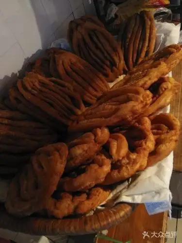 马市街食它汤八股油条图片