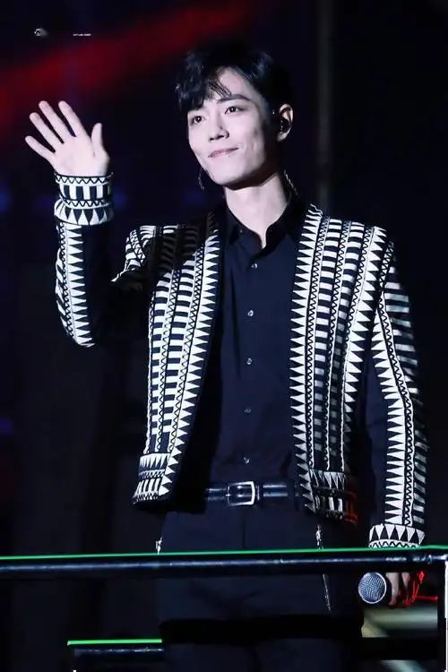 肖战活动饭拍分享战战与肥虾双箭头锁死