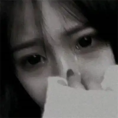 黑白伤感微信女生头像 悲伤逆流成河