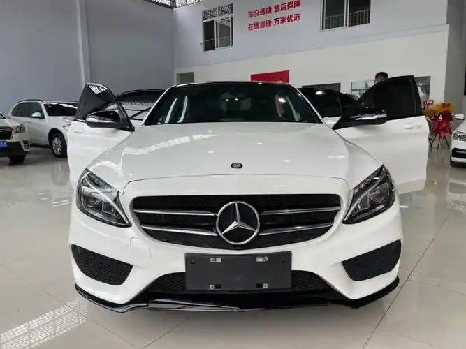 奔驰c  #奔驰c200  #c200 ,2016年奔驰c200,极品车况,价格超低首付4