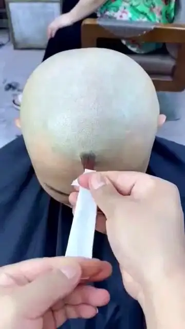 2021年流行的个性发型一撮毛这发型一定是街上最靓的仔